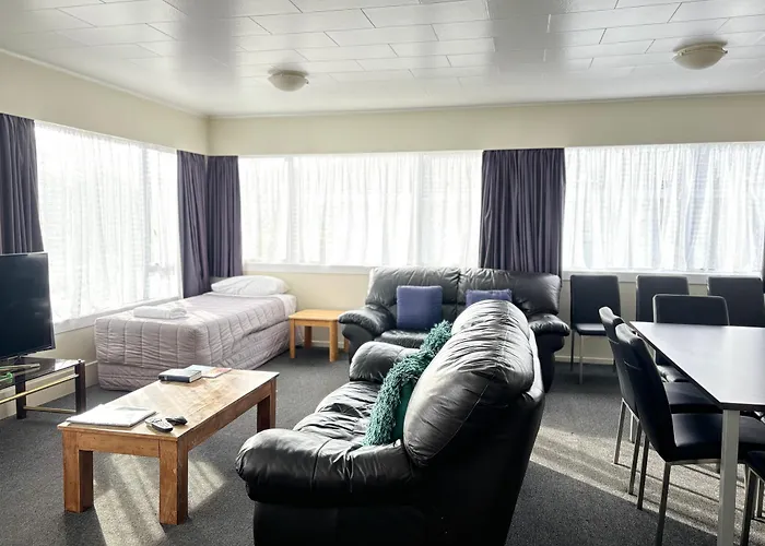 Kowhai 4*